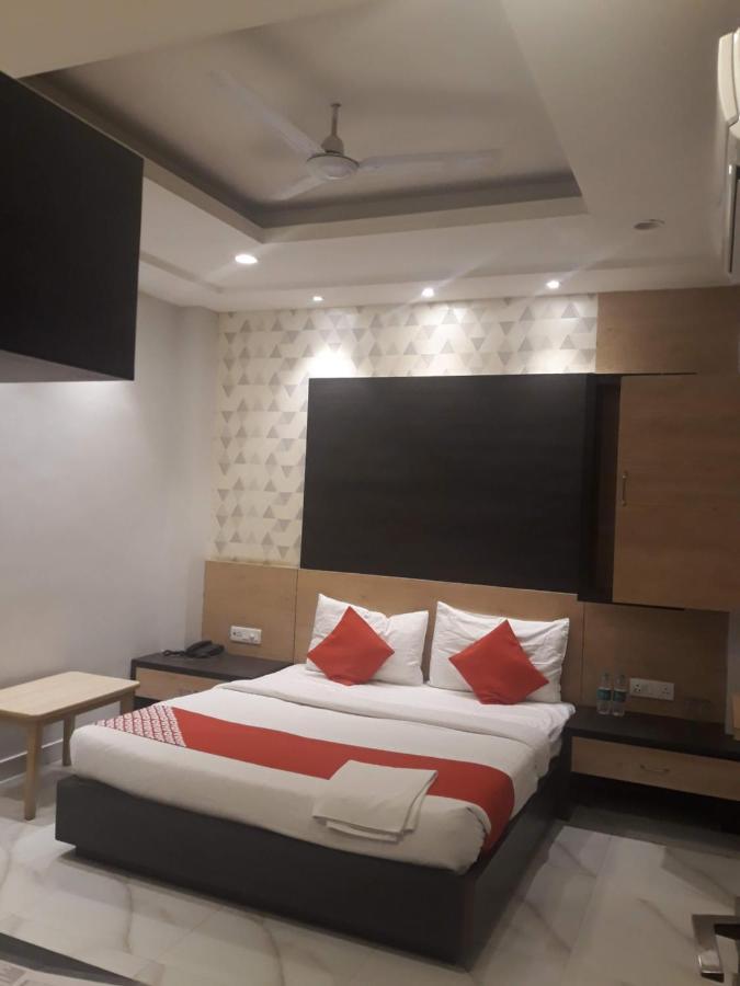 Hotel Megha Inn Lucknow Dış mekan fotoğraf