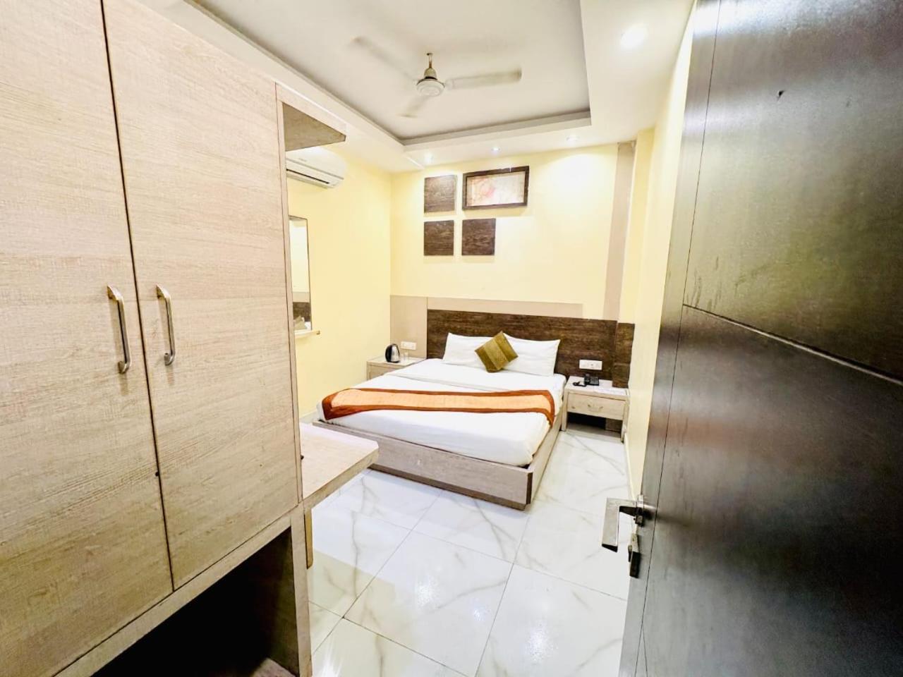 Hotel Megha Inn Lucknow Dış mekan fotoğraf